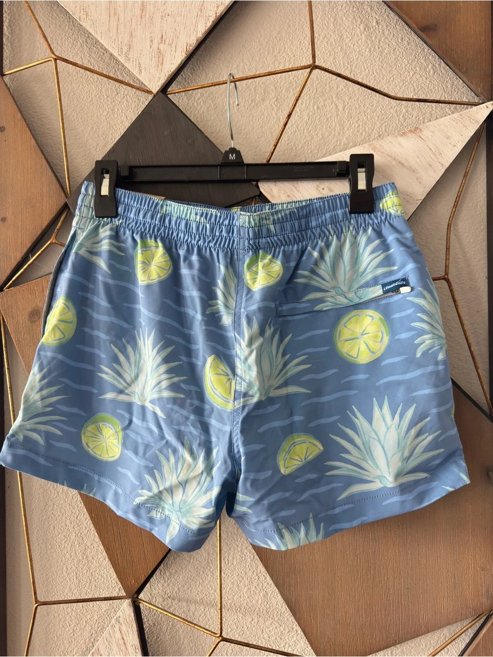 Chubbies Men’s Blue Pineapple & Lime Print Swim Shorts 4”